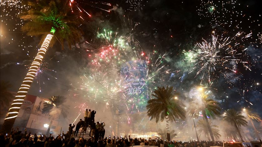 Passagem de ano 2025 em Baghdad, capital do Iraque. Foto: Ahmed Saad/Reuters