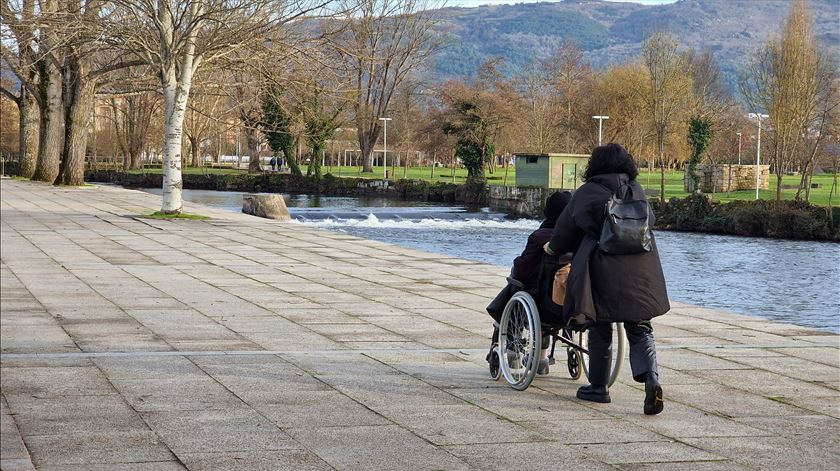 91% dos portugueses dizem que pessoas com deficiência são discriminadas frequentemente