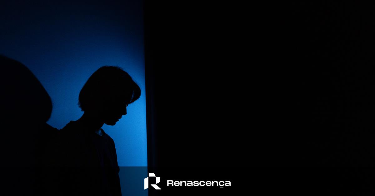 "Precisam de psicólogos, mas não têm verba". Joven