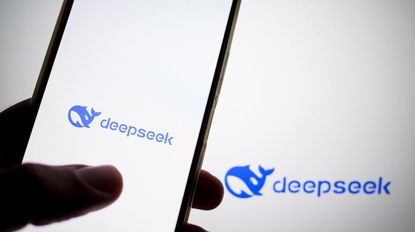 O que é a Deepseek, a rival chinesa do ChatGPT? Do recorde de downloads ao abalo na bolsa