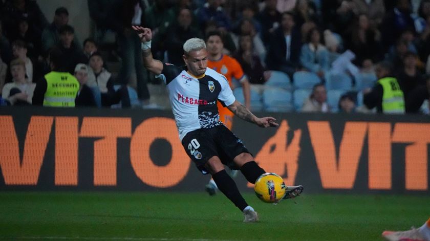 Oficial. Rony Lopes continua em Portugal pela via do Tondela