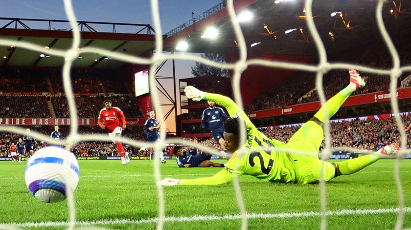 Forest leva a melhor no duelo entre Ruben Amorim e Espírito Santo