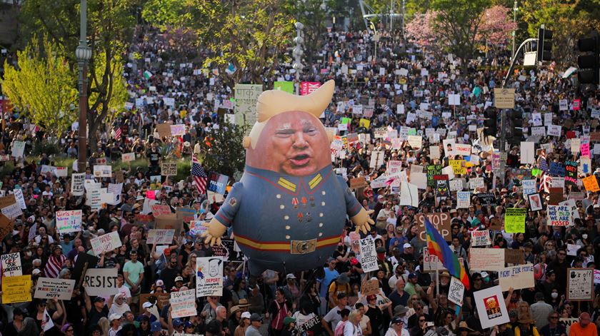 Tarifas de Trump afetam turismo e educação. “Talvez os europeus possam beneficiar”