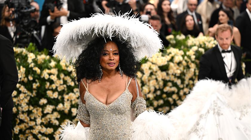 Cantora norte-americana Diana Ross a desfilar na maior noite da moda, na Met Gala 2025. Foto: Reuters