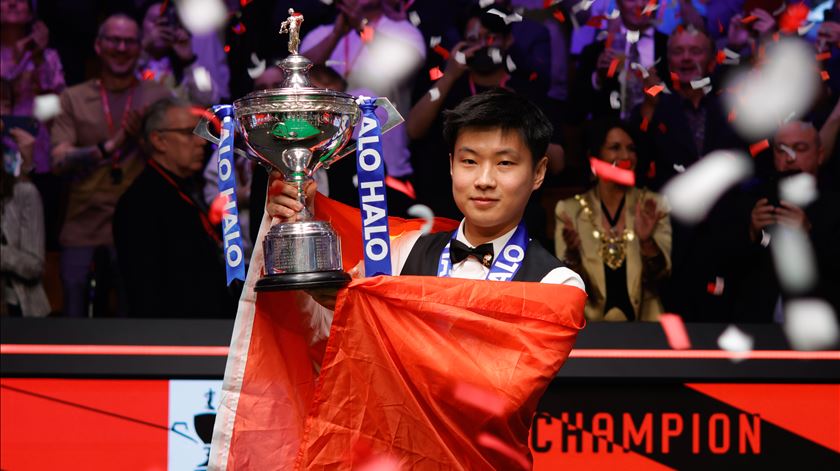 O snooker nunca tinha tido um asiático no trono: Zhao Xintong mudou a história