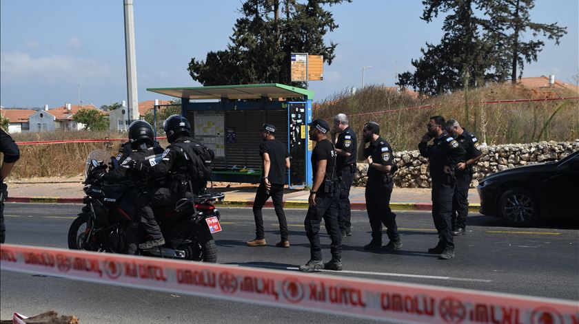 Um morto e cinco feridos num ataque a tiro em Israel