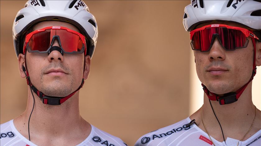 Diretor desportivo da UAE define plano para o que falta da Vuelta. "Vamos ajudar João Almeida"