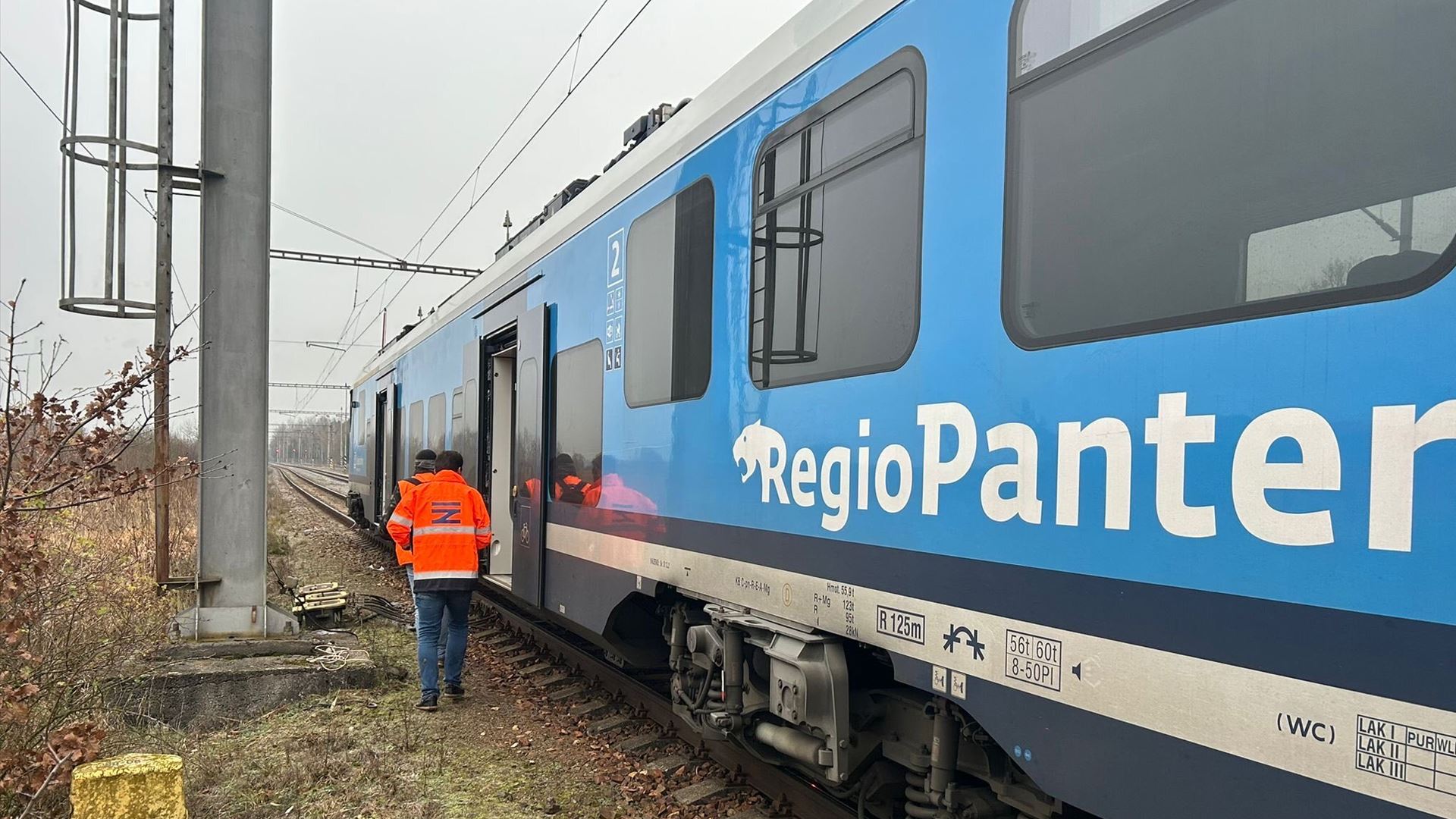 Colisão de comboios na República Checa provoca pelo menos 42 feridos