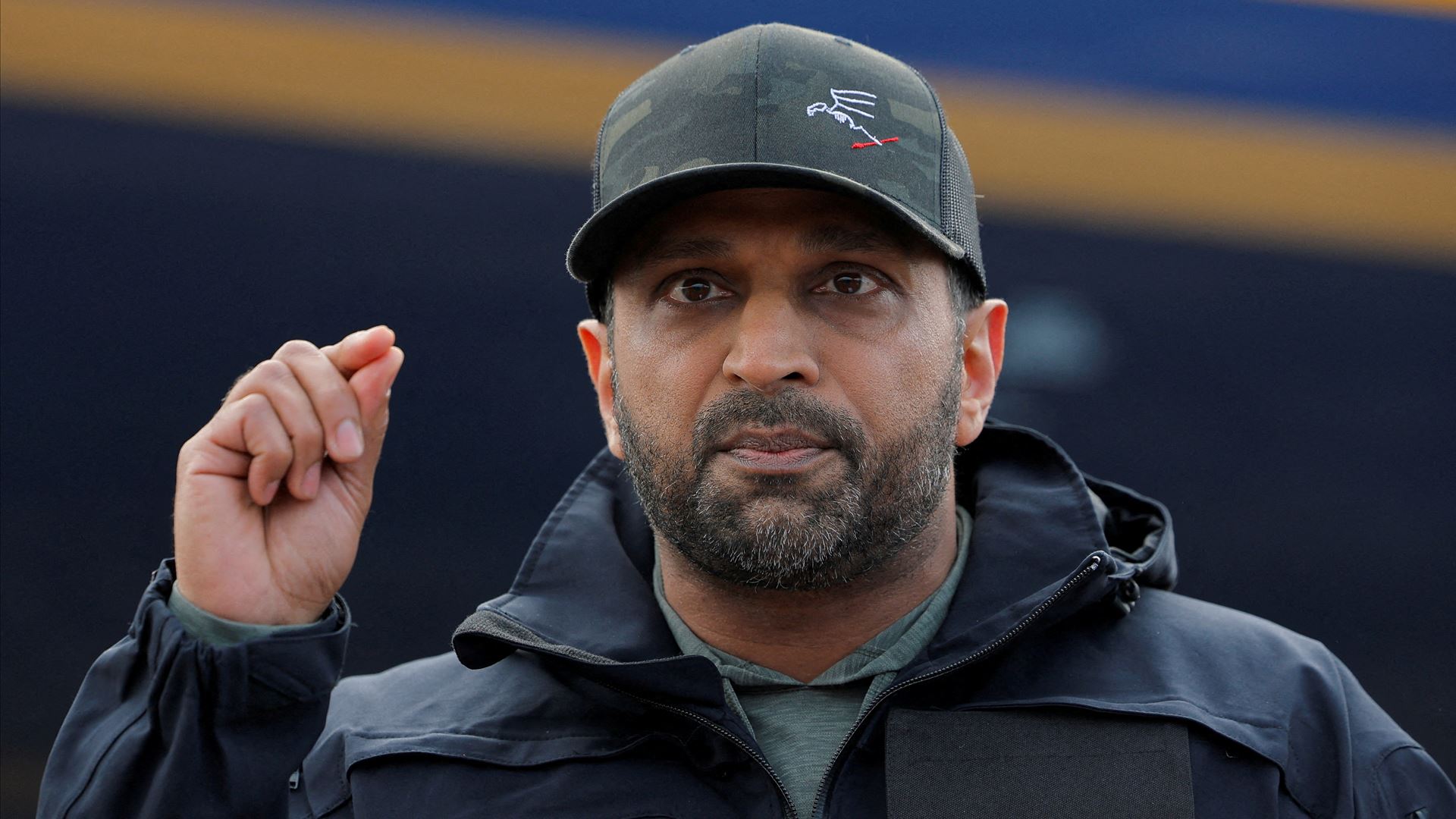 Hackers ligados ao Irão dizem ter invadido email pessoal do diretor do FBI