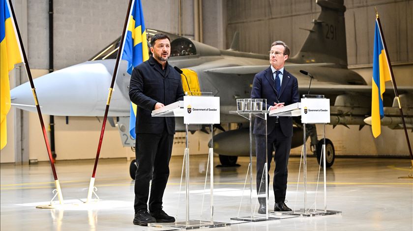 Ucrânia compra 20 caças Gripen à Suécia e recebe 16 aviões de combate já em 2027