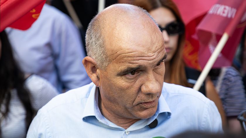 Exames: PCP culpa Montenegro e critica falta de coragem do ministro da Educação "na bronca"