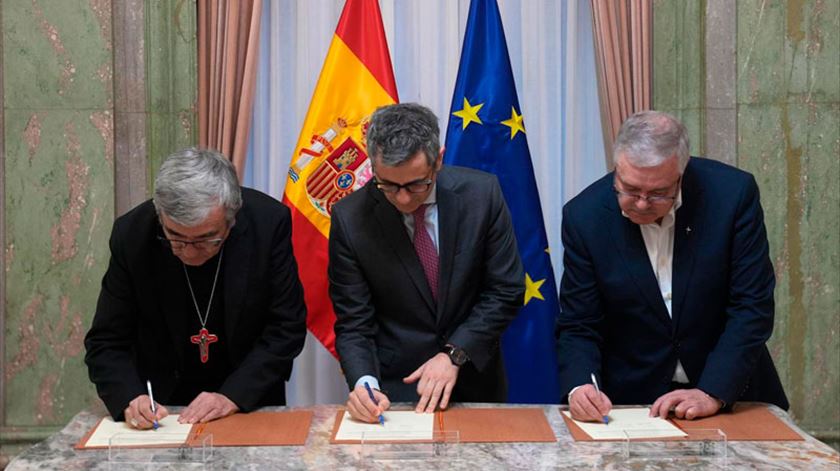 Igreja espanhola e Governo acordam reparação de vítimas de abusos sexuais