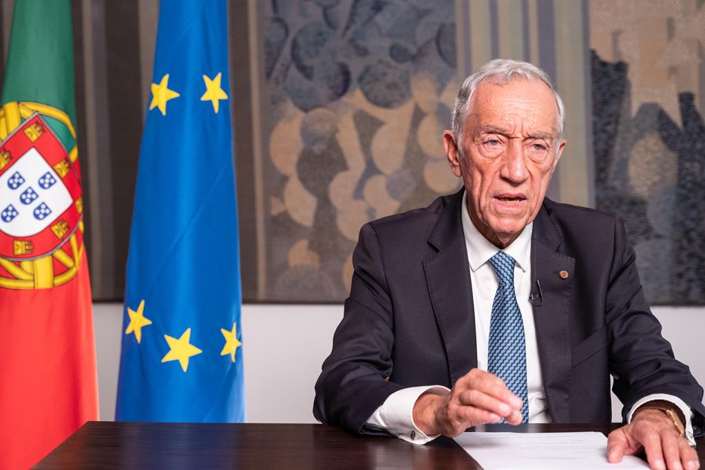 Marcelo exige “responsabilidade absoluta” ao Governo. E lembra “erros de orgânica”, “inação” e até “descolagem da realidade”