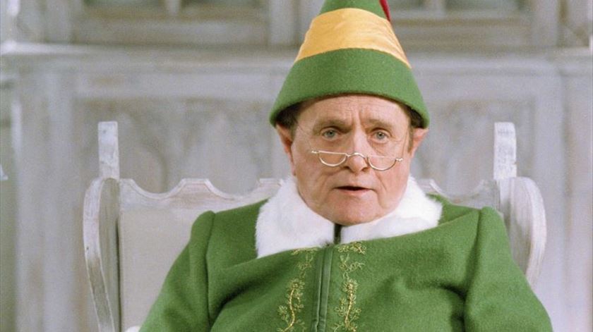 Morreu Bob Newhart, o comediante que a América consagrou
