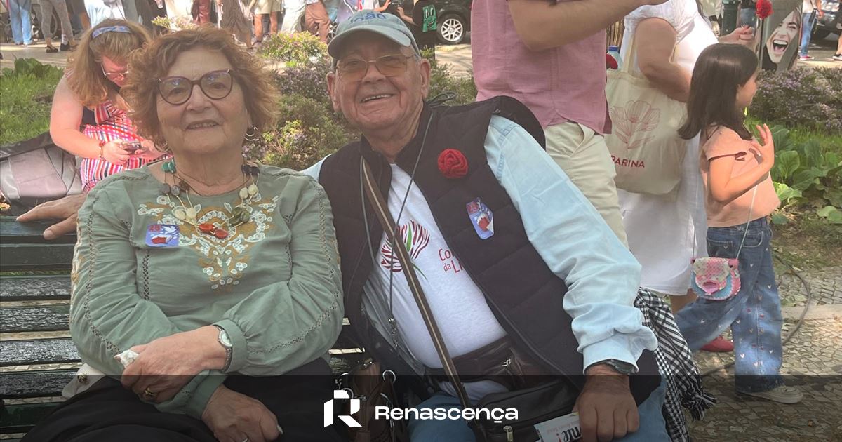 Avenida da Liberdade enche-se para celebrar Abril entre memórias e esperança no futuro