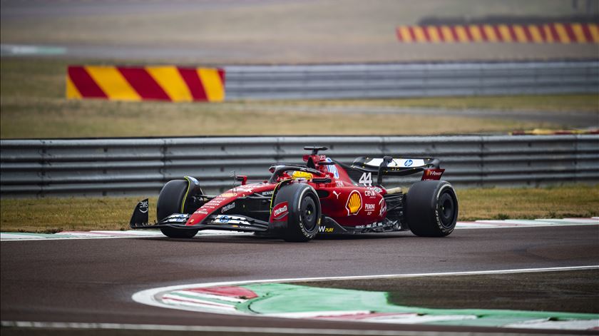 Teste de Lewis Hamilton foi limitado a 30 voltas. Foto: Scuderia Ferrari