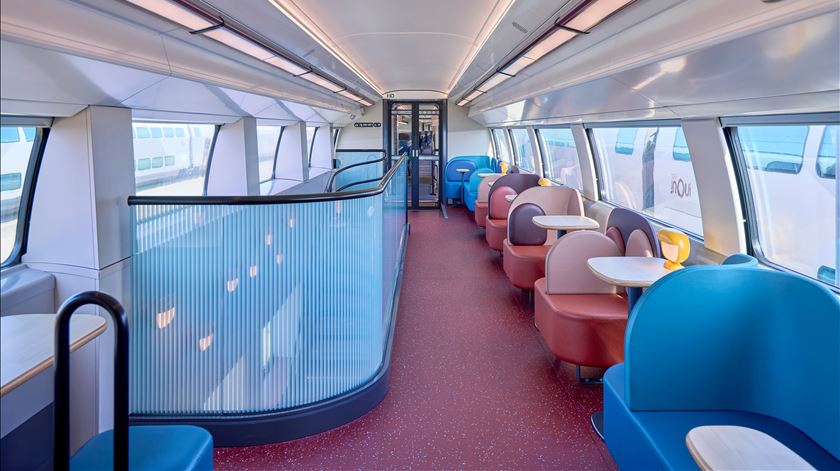 Zona de bar do TGV-M. Foto: SNCF