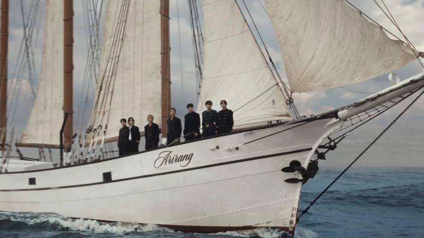 BTS em modo "Descobrimentos" no videoclipe da nova canção "SWIM" BTS em modo "Descobrimentos" no videoclipe da nova canção "SWIM"