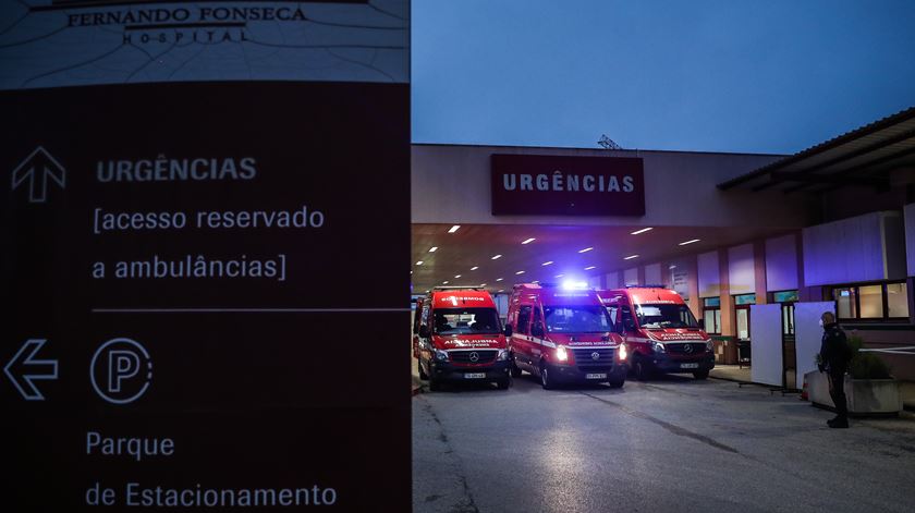 Apagão. Situação normalizada nos hospitais após milhares de adiamentos