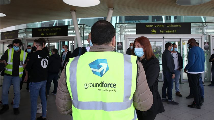 Groundforce e TAP chegam a entendimento provis&#243;rio para desbloquear sal&#225;rios