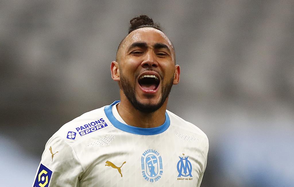 Payet bisou e ainda assistiu. Foto: Guillaume Horcajuelo/EPA Payet bisou e ainda assistiu. Foto: Guillaume Horcajuelo/EPA
