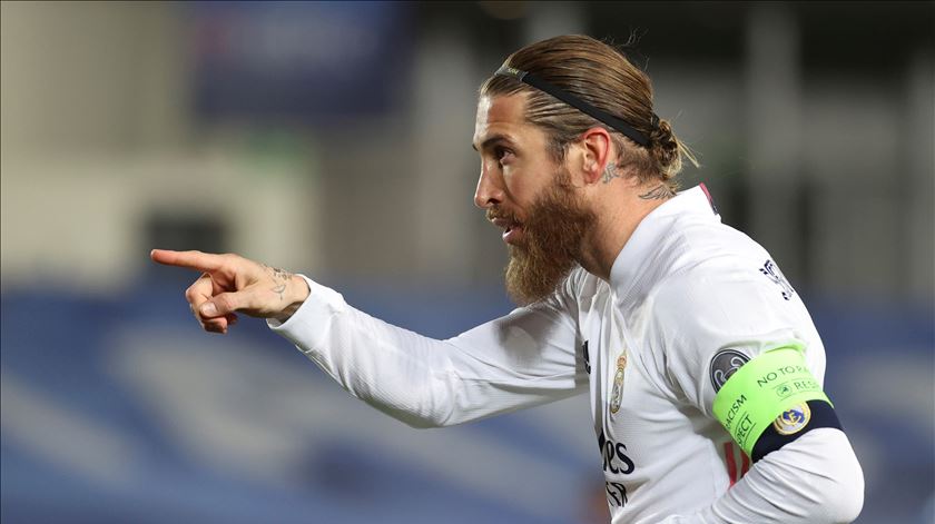 Sergio Ramos já disse aos acionistas do Sevilha que quer comprar o clube