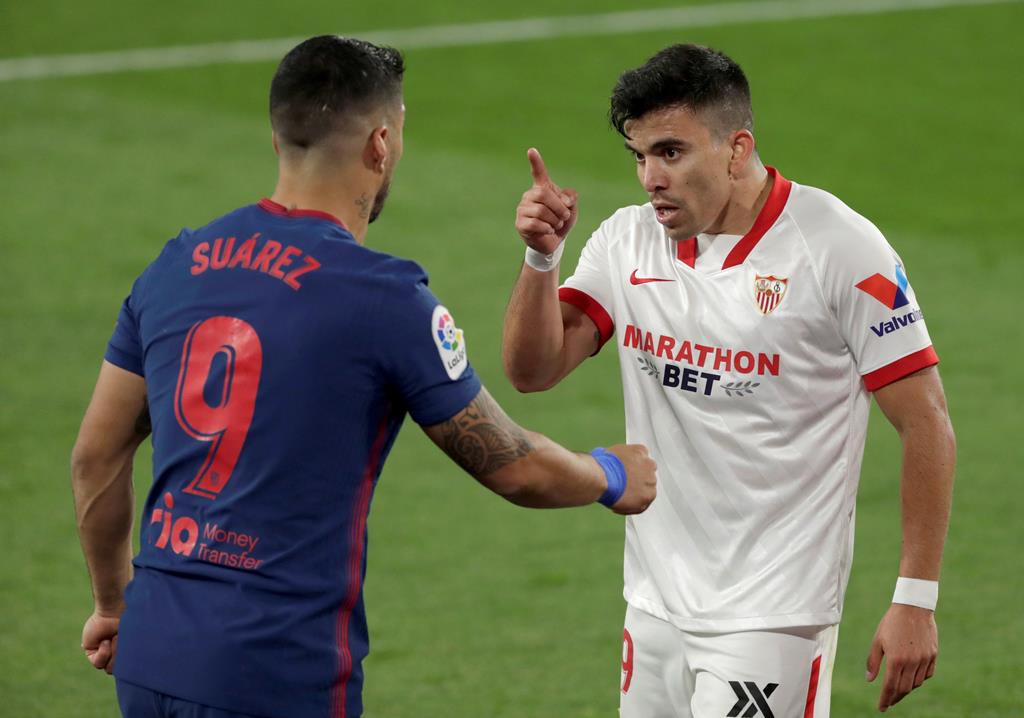 Marcos Acuna marcou pelo Sevilha ao Atlético Madrid, de Luis Suarez. Foto: Julio Munoz/EPA Marcos Acuna marcou pelo Sevilha ao Atlético Madrid, de Luis Suarez. Foto: Julio Munoz/EPA