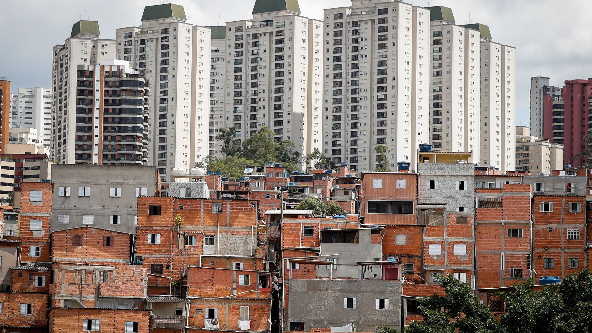 28,5 Milhões de Brasileiros Sob o Domínio de Gangues: A Crise Que Ameaça o País