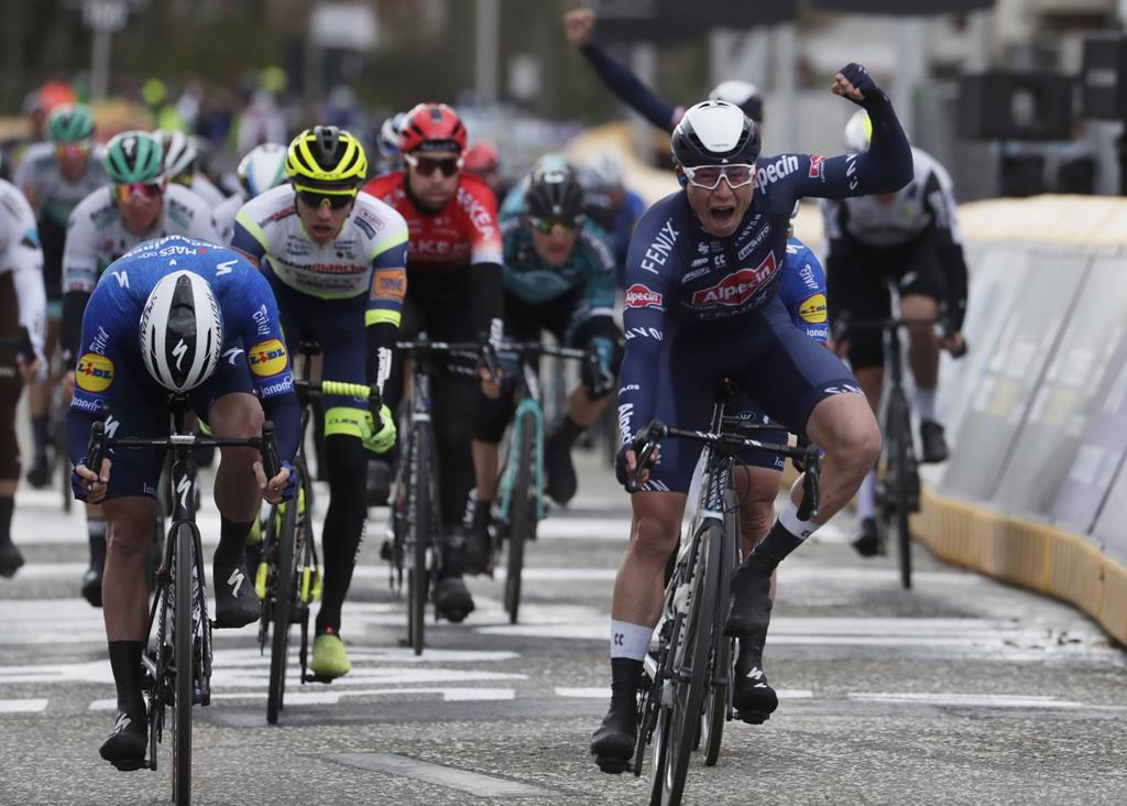 Jasper Philipsen, Alpecin-Fenix, venceu a clássica de Scheldeprijs. Foto: Stephanie Lecocq/EPA Jasper Philipsen, Alpecin-Fenix, venceu a clássica de Scheldeprijs. Foto: Stephanie Lecocq/EPA