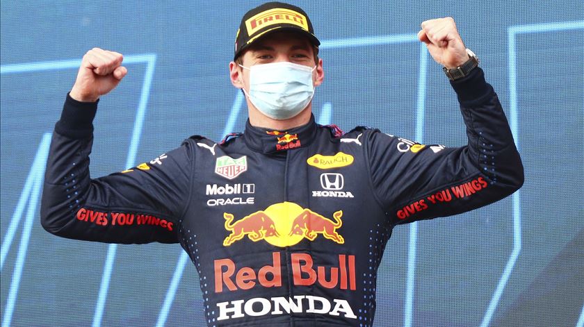 Fórmula 1. Verstappen ganha em Itália