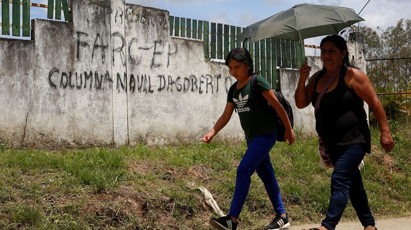 FARC confirmam que têm oito militares venezuelanos em seu poder