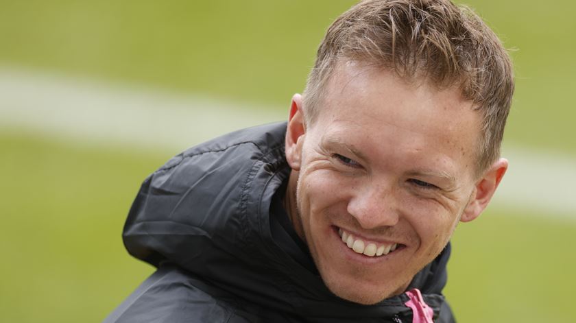 Bayern Munique confirma Julian Nagelsmann para a próxima época Bayern Munique confirma Julian Nagelsmann para a próxima época