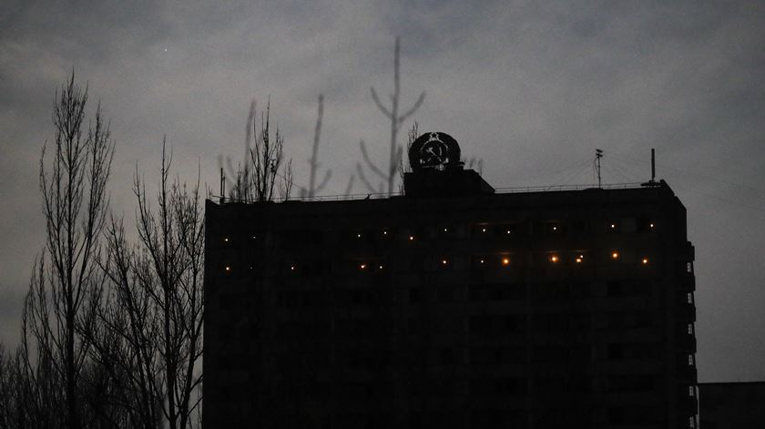 Rússia já controla central nuclear de Chernobyl