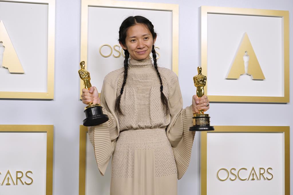 Chloé Zhao faz história numa noite marcada pela diversidade. Conheça os vencedores dos Óscares