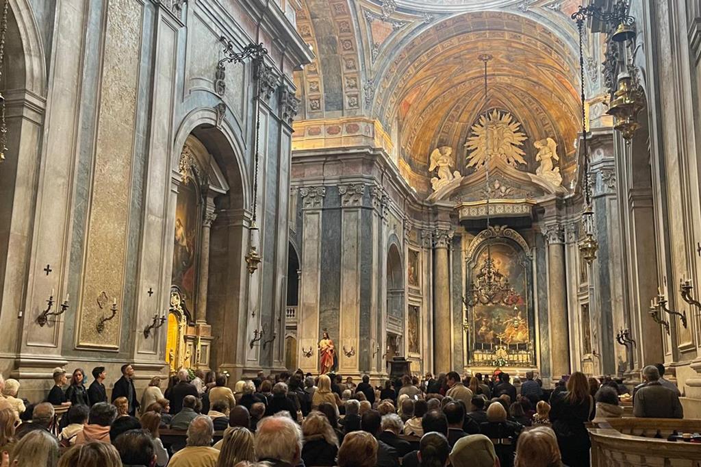 Fãs despedem-se de Marco Paulo