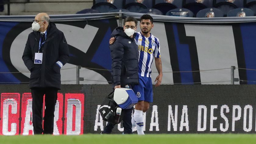 Jesus aprova Soares Dias e substitui Corona por Luis Díaz