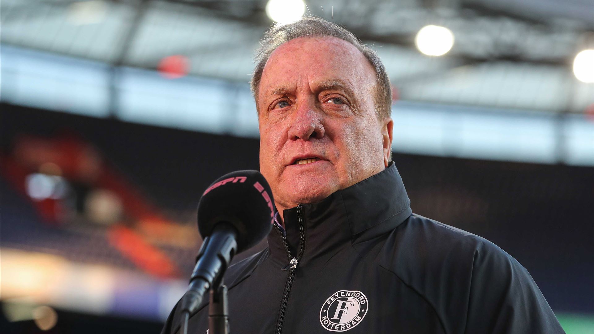 Advocaat regressa a Curaçau e 