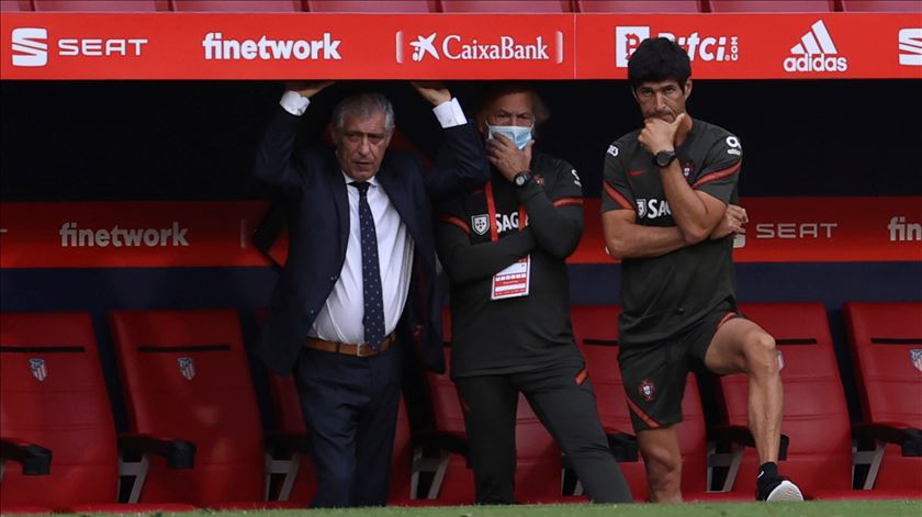 Costinha aprova exigência de Fernando Santos. Foto: Juanjo Martin/EPA