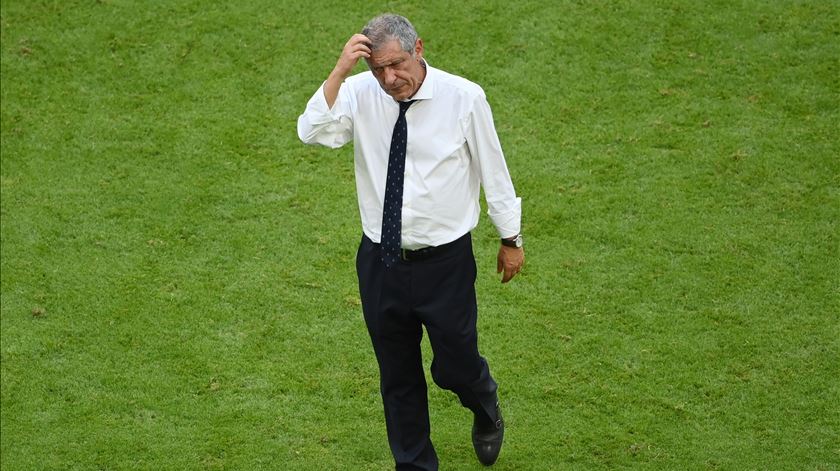 Fernando Santos confia no apuramento, mas avisa: "Querer a lua é perigoso" Fernando Santos confia no apuramento, mas avisa: "Querer a lua é perigoso"