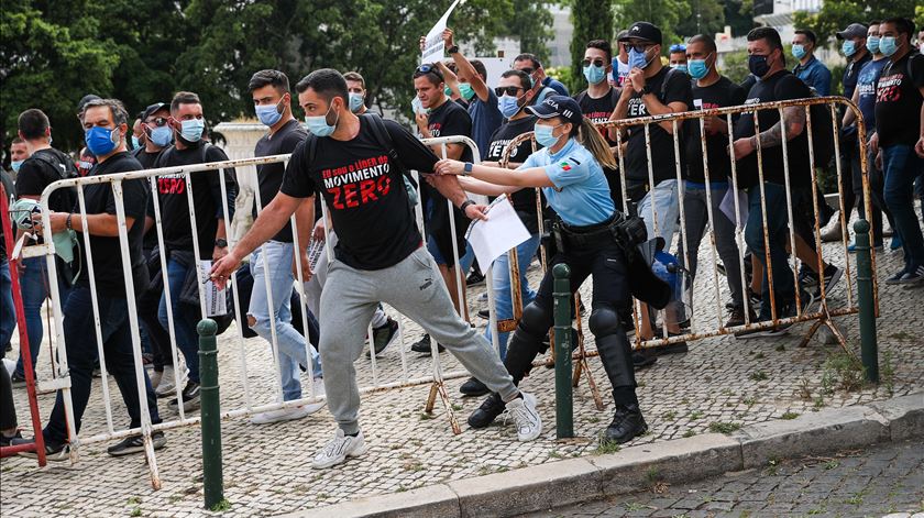 Fotos: José Sena Goulão/Lusa (clique na seta para ver a fotogaleria)