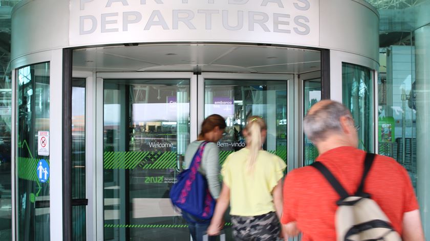 NAV admite erro humano em incidente no Aeroporto do Porto