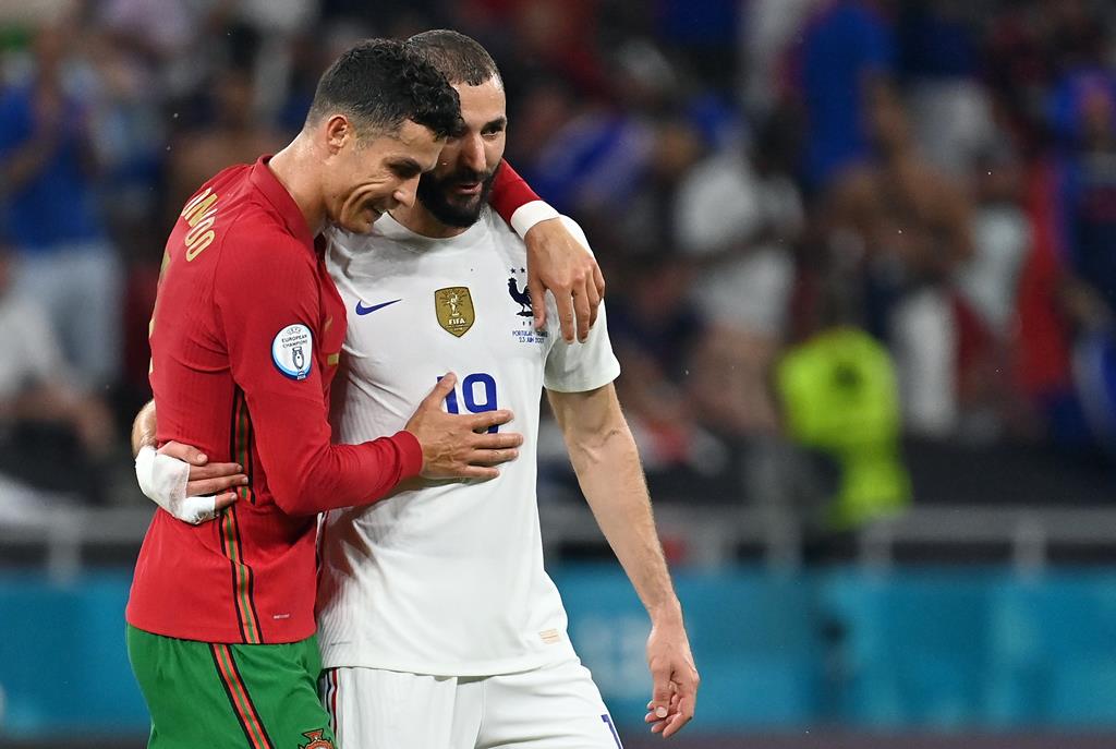 Ronaldo e Benzema são as estrelas da noite. Oiça o relato dos golos do empate França-Portugal