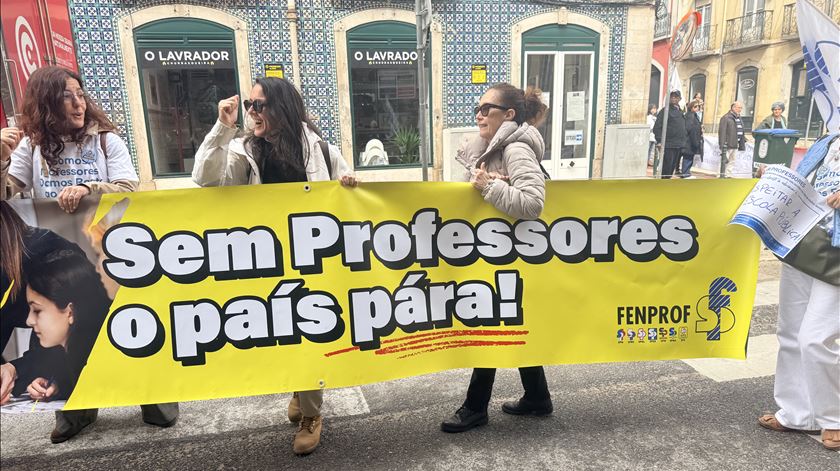 Fenprof marca manifestação para 16 de maio e admite greves no 3.º período Fenprof marca manifestação para 16 de maio e admite greves no 3.º período