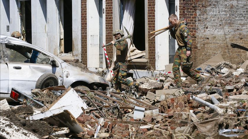  Inundações em Pepinster na Bélgica. Foto: Julien Warnand/EPA