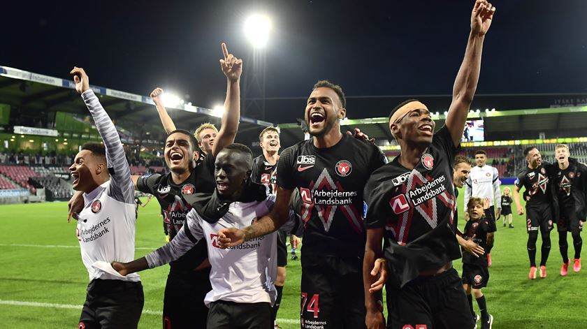Midtjylland, um clube disruptivo em busca de afirmação europeia. "Temos de ser mais inteligentes do que os outros"