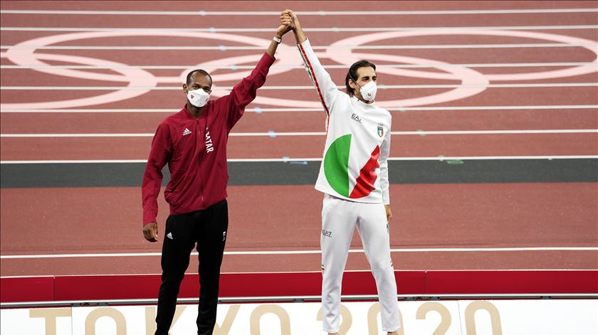 ​“Uma mensagem para os mais novos”. O dia em que um ouro olímpico foi partilhado