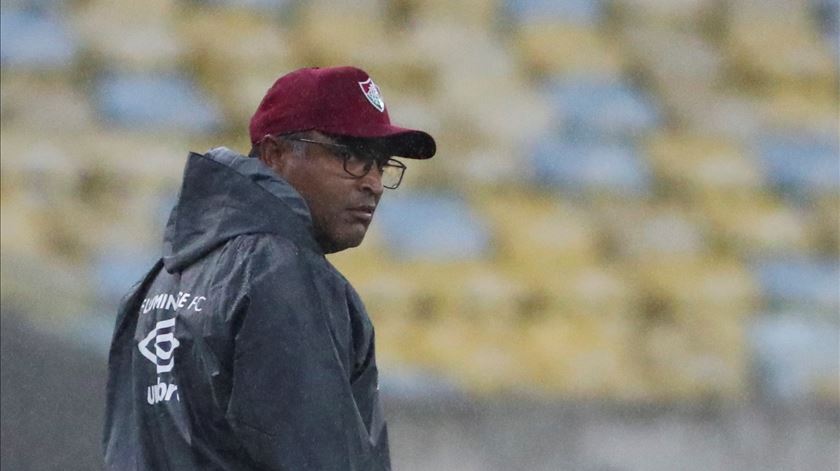 São Paulo demite treinador após eliminação da Taça do Brasil