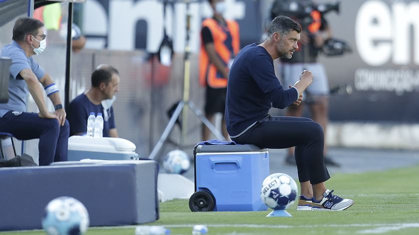Sérgio Conceição e o lance do golo anulado. “Perda de bola que não se pode ter”