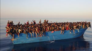 O drama dos refugiados em livro, o fado de Amália e "Um Outro Fado"