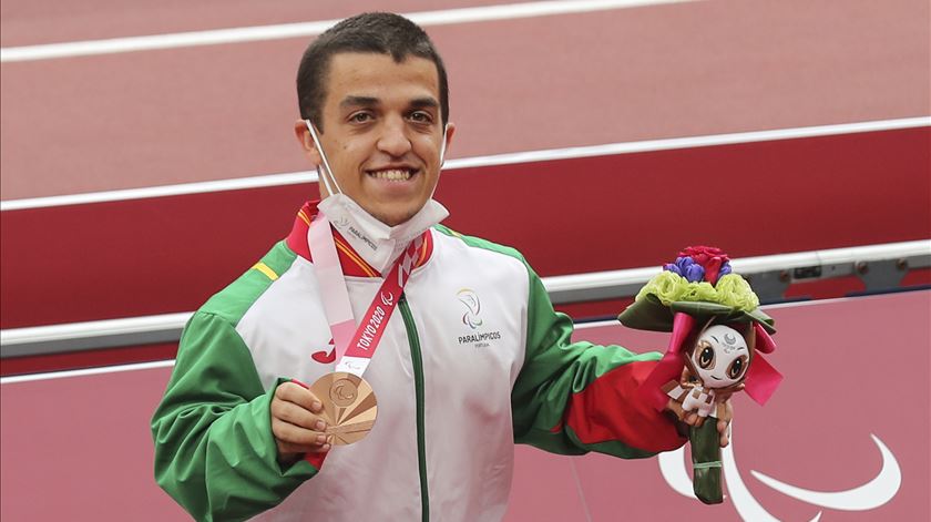 Paralímpicos. Miguel Monteiro conquista primeira medalha para Portugal